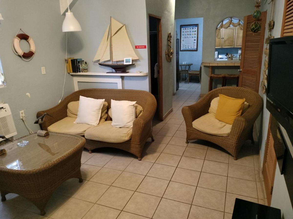 Deluxe Apartment,1588407235:JPEG